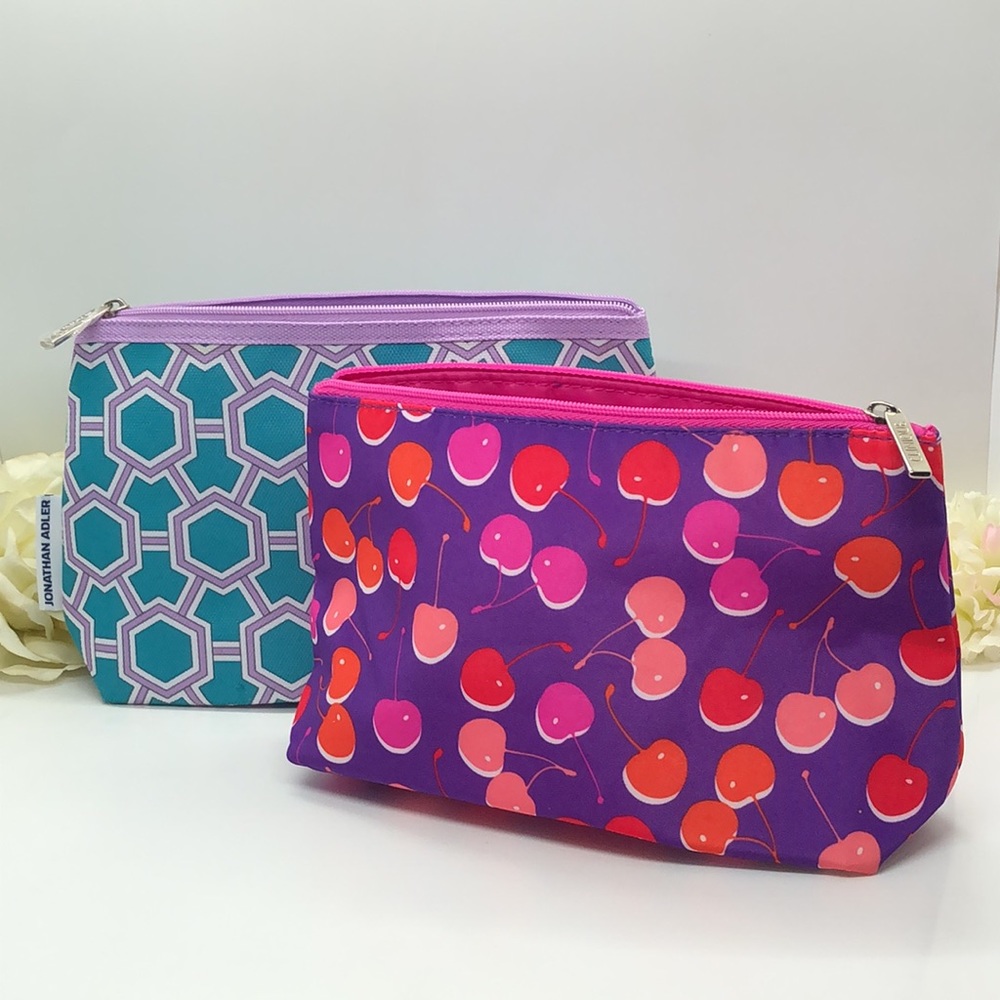NEW Clinique cosmetic bag set